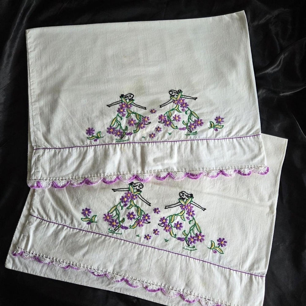 Vintage 70s Fashion Manor Hand Embroidered Dancing Girls Purple Pillow Cases 2pc